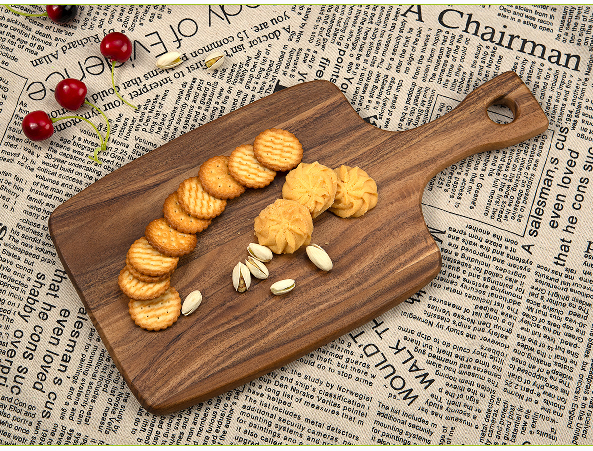 Classic Acacia Wood Cutting Board with Handle – Rustic Serving & Chopping Board